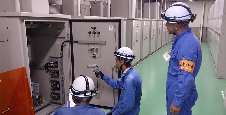 変電設備の点検